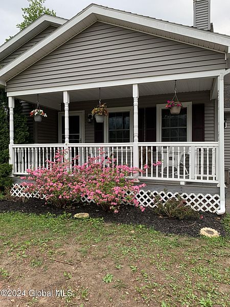 3rd image of 28 Tanglewood Drive