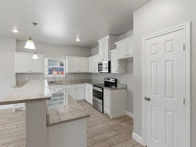 3614 Short St — Photo 4