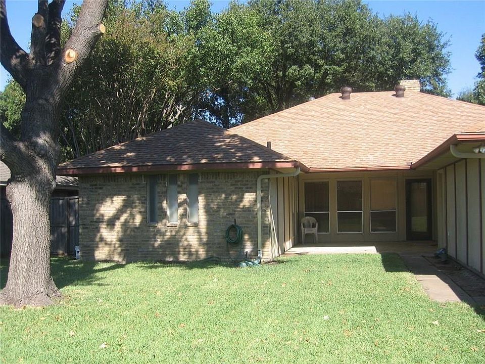 2nd image of 318 Faircrest Dr