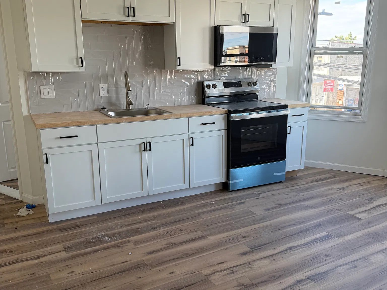 2 bed, $1,200 — Photo 2