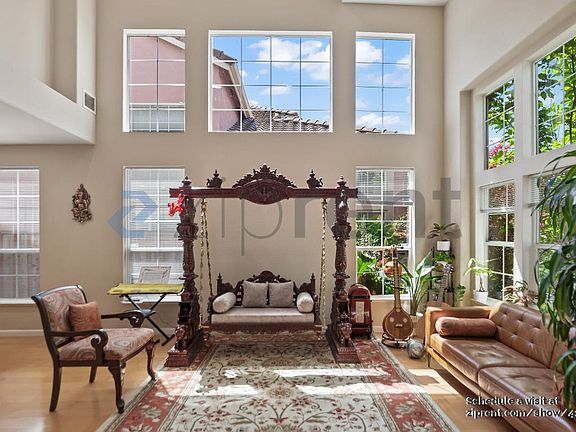 3rd image of 216 Coffeeberry Dr