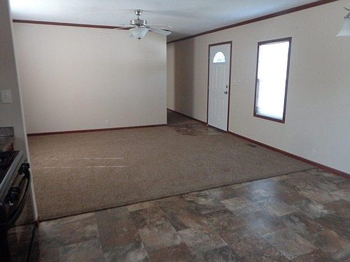 3rd image of 38984 Wyoming Dr