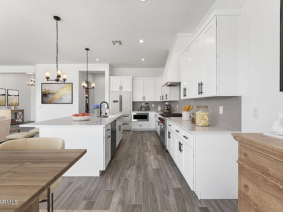 4th image of 5905 S 182nd Avenue