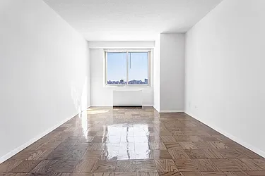 Rented by Olnick Organization