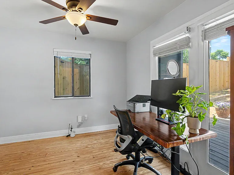 717 Brownlee Cir — Photo 20