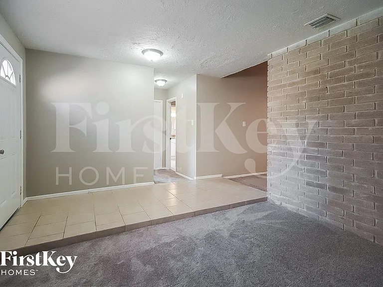 1111 Harpings Way — Photo 2
