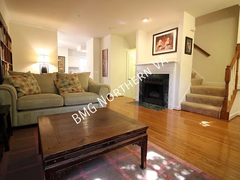 2304 N Greenbrier Ct #206 — Photo 3