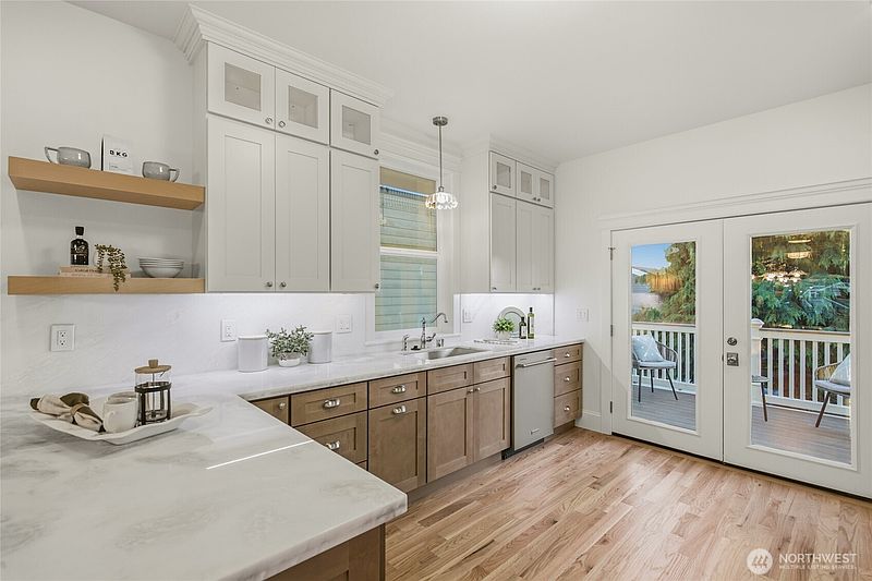 4th image of 7717 2nd Avenue NE