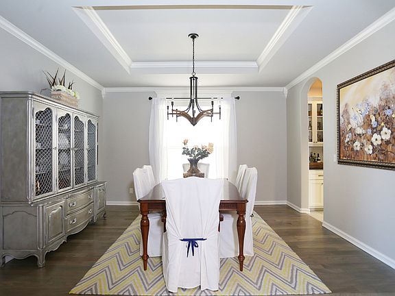 Formal Dining Room 