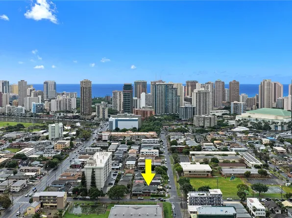 821 Pumehana St, Honolulu, HI 96826