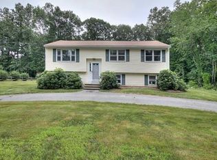 36 Central St, East Hampstead, NH 03826