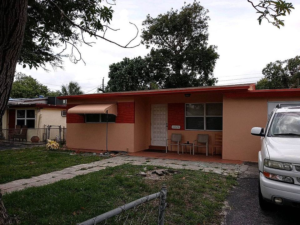 2nd image of 6024 Dewey St