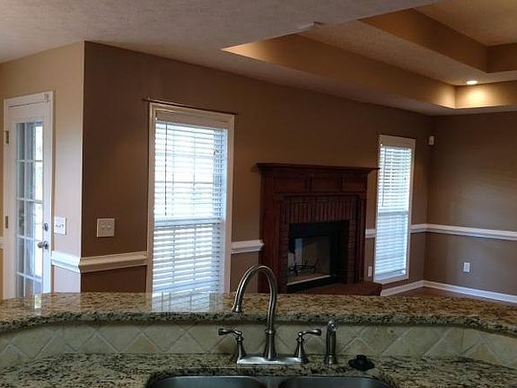 4th image of 5104 Briarwood Ct