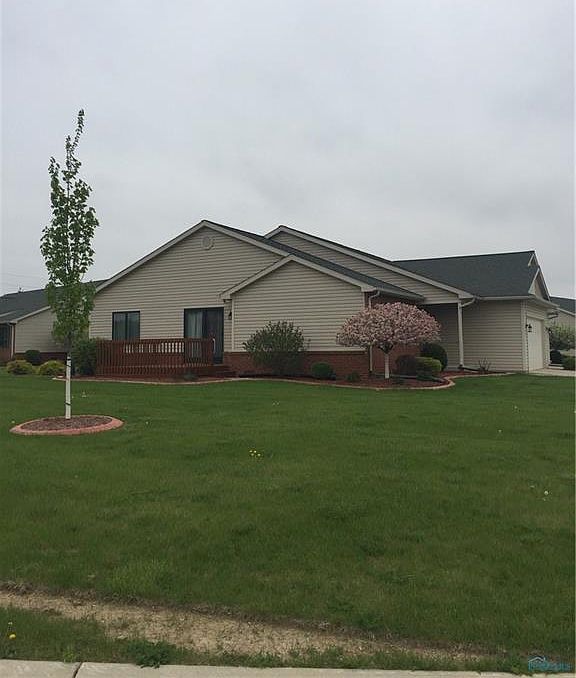 1st image of 793 Deerwood Dr