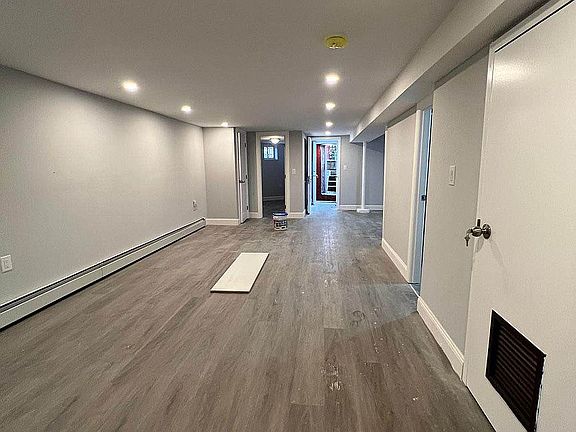 2nd image of 10449 164th St Floor 1