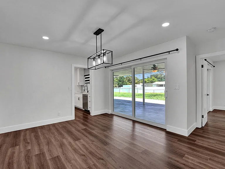 5011 Buchanan St — Photo 22