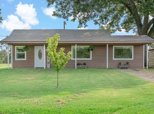 5812 County Road 35400, Sumner, TX 75486
