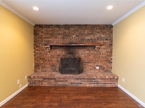 4th image of 72 Kathie Ct