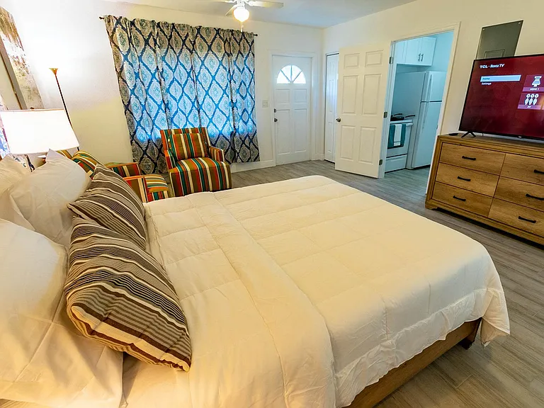 916 N Victoria Park Rd #2 — Photo 8