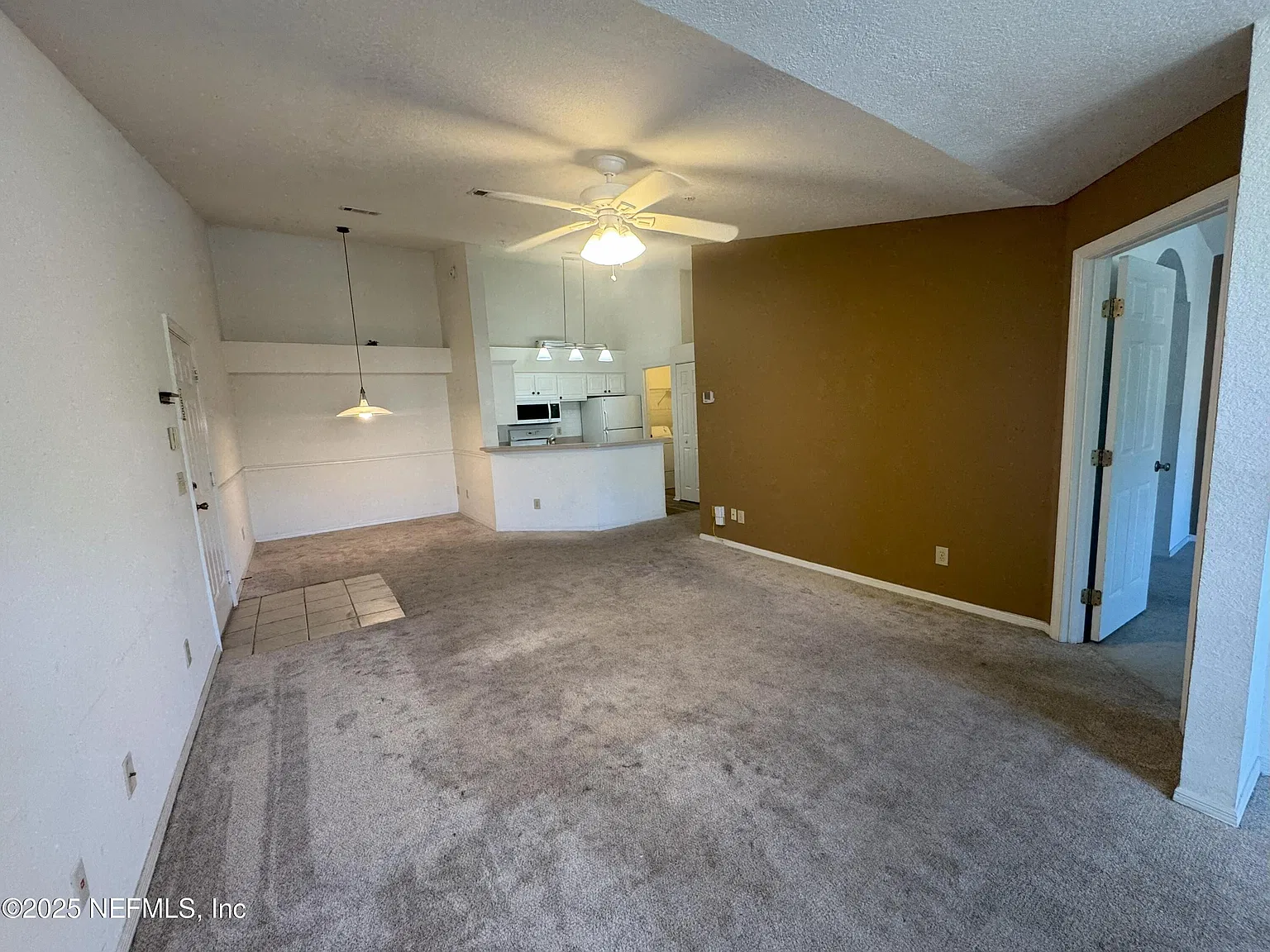 2 bed, 2.0 bath, 1138 sqft, $1,650 — Photo 3