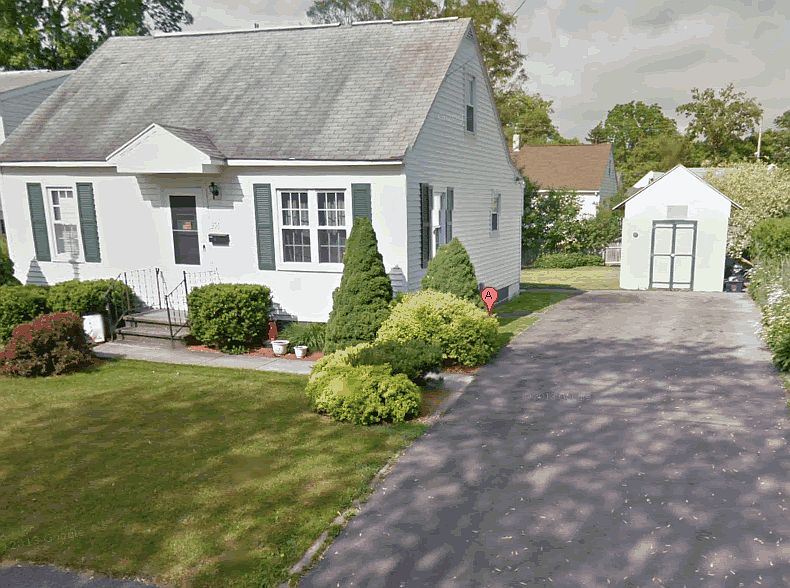 2nd image of 306 Brown Ave