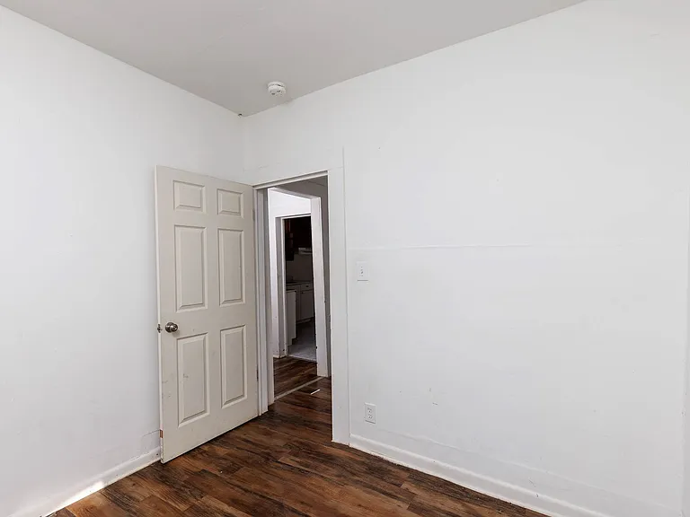 1306 Avenue R — Photo 13