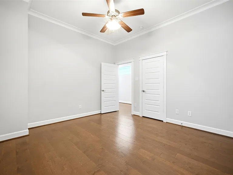 4208 Koehler St #B — Photo 23