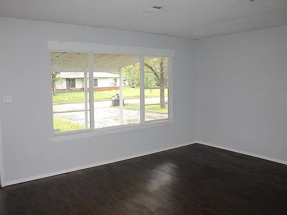 PLENTY OF NATURAL LIGHT IN LIVING AREA