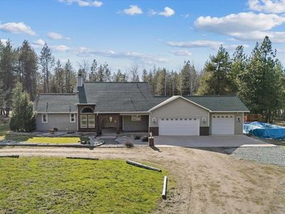 10710 E Lois Ln, Elk, WA, 99009