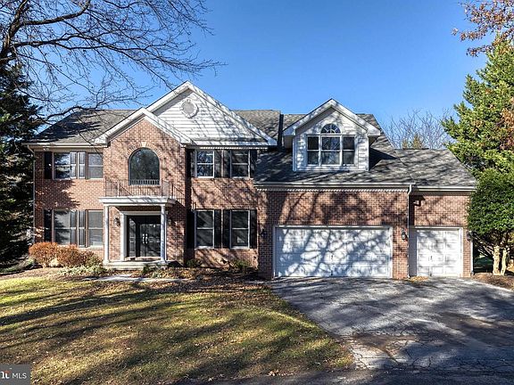 2nd image of 50 Beecham Ct