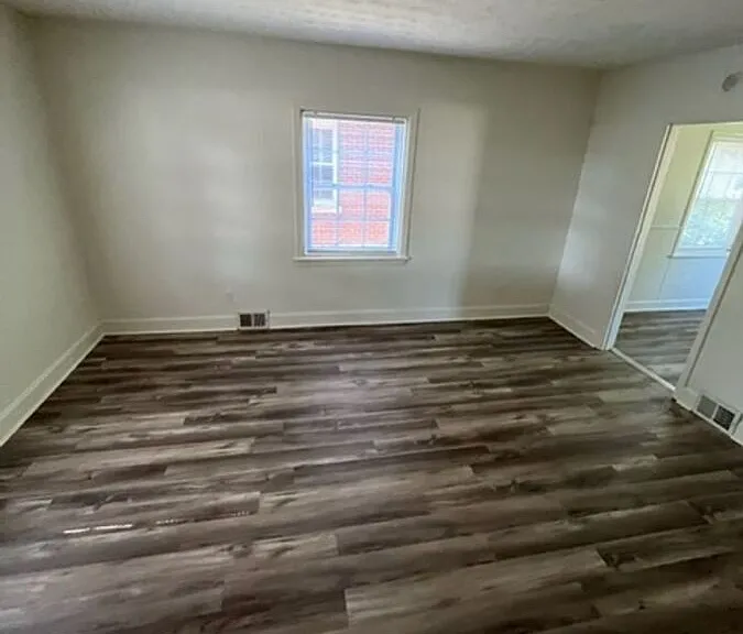 319 Lafayette Pkwy #A — Photo 2