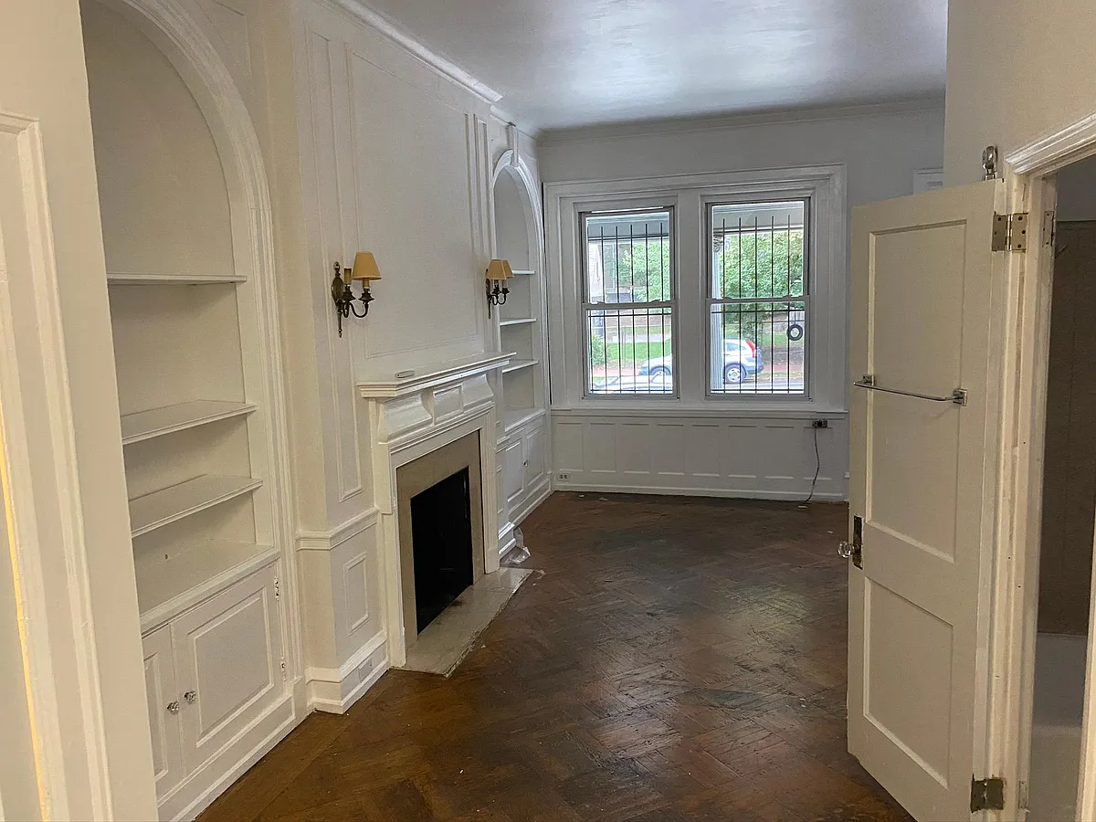 Building Photo - 4236 Spruce St #1F