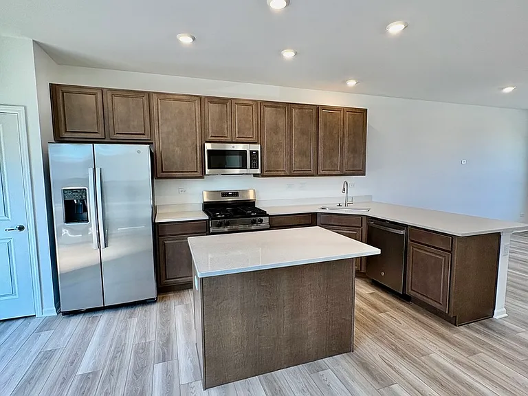 25752 W Yorkshire Dr — Photo 17