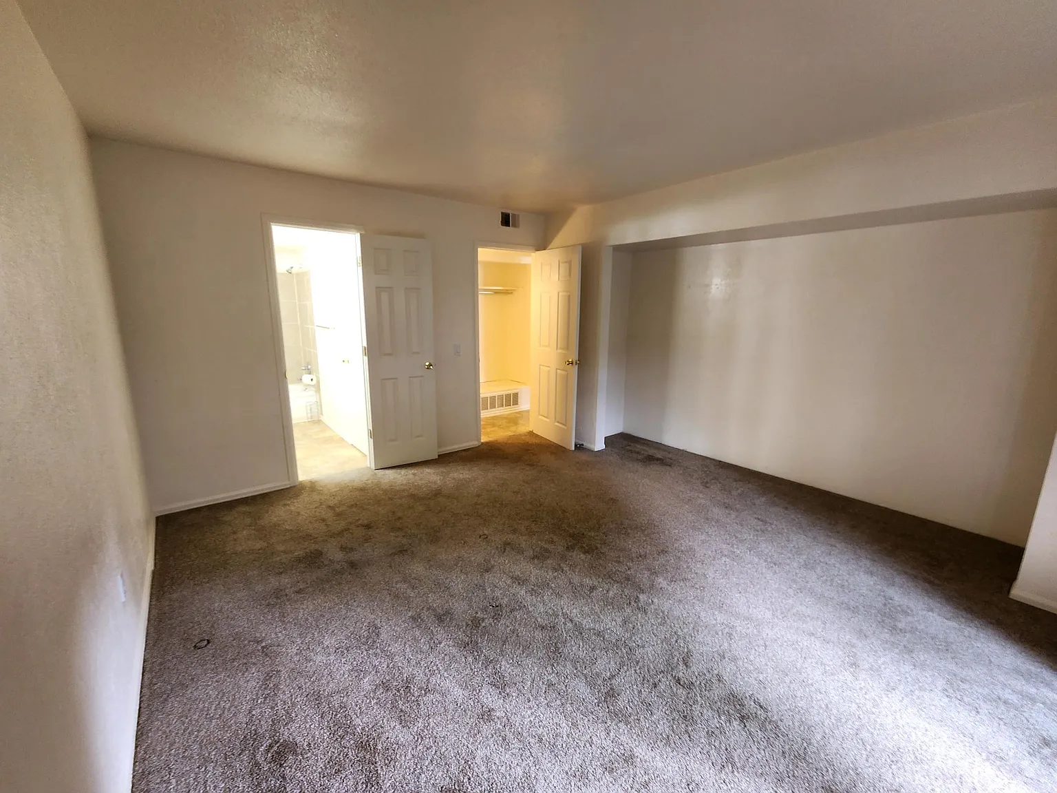 1 bed, 709 sqft, $1,200 — Photo 2
