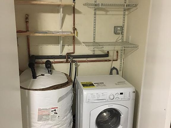 5th image of 360 6th St APT 4