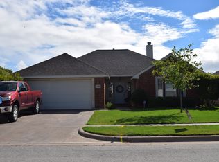 709 Park Ridge Dr, Cleburne, TX 76033