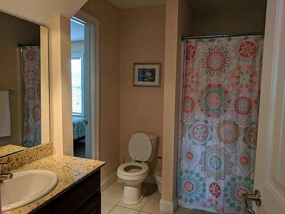 3rd image of 137 Markham Dr #C