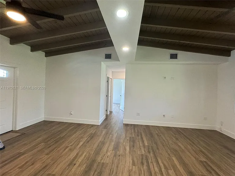 8400 SW 46th St — Photo 7