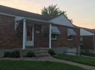 2111 Kaske Dr, Saint Louis, MO 63125