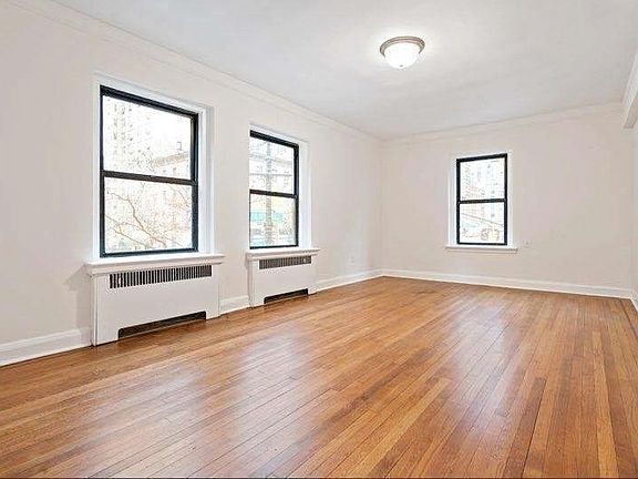 3rd image of 353 E 53rd St APT 2F