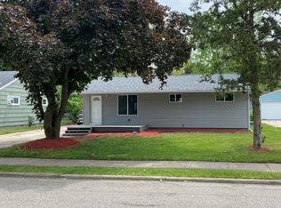 2113 Ferrol St, Lansing, MI 48910