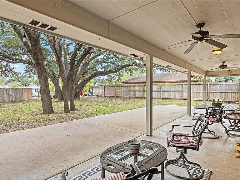 1609 Cheyenne Trl — Photo 27
