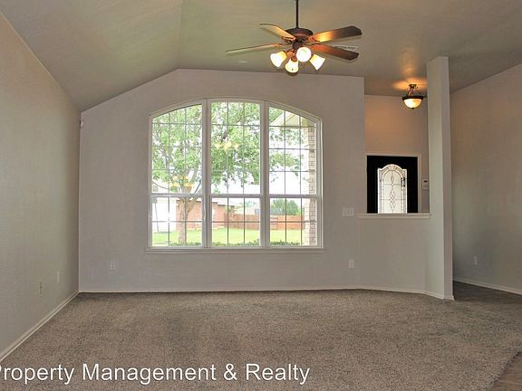 2nd image of 21862 Meadow Mist Cir