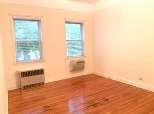 283 Manhattan Ave #2F, Brooklyn, NY 11211