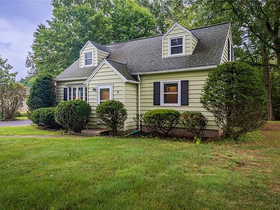 4th image of 9 Brewster Ln