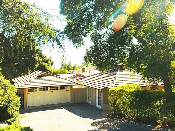 3rd image of 1979 Sierra Madre Villa Ave