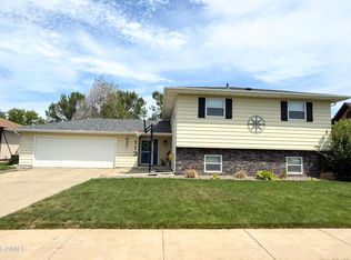 113 23rd St E, Williston, ND 58801