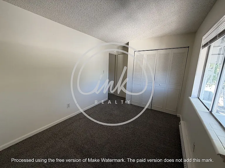3190-3196 Woodside Dr — Photo 14