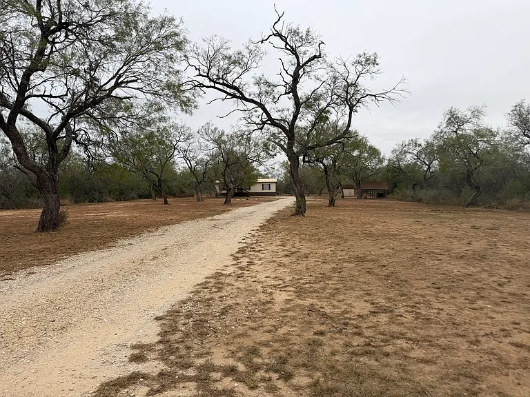 4669 FM 2146 — Photo 13
