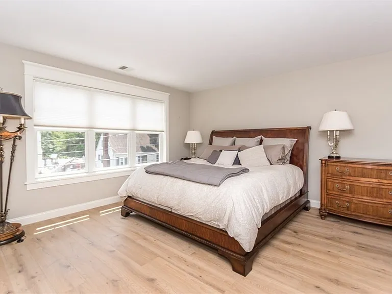 7 Floral Ave #7 — Photo 8